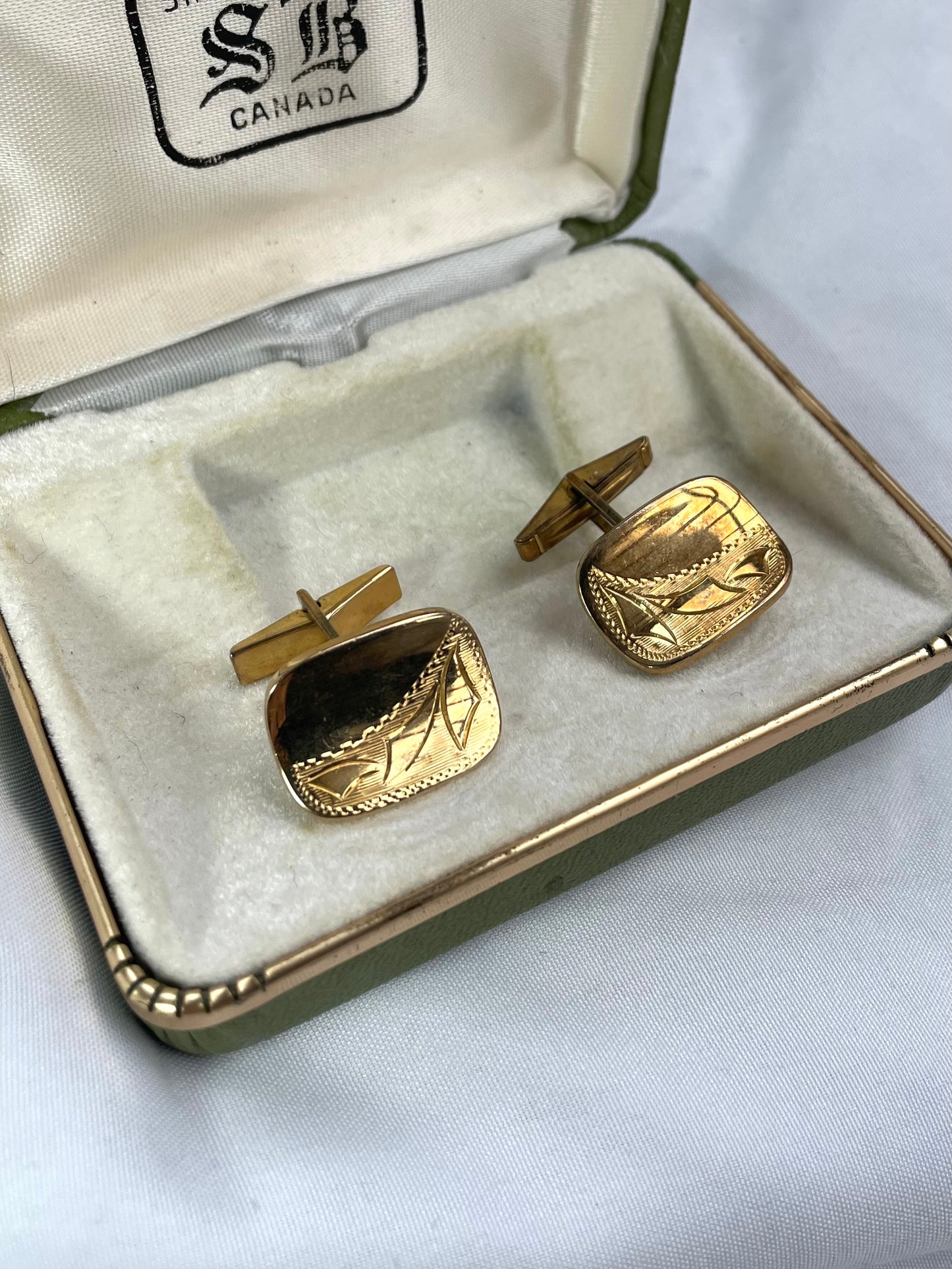 Silver Gilt Sterling SMIBO Smith
& Bond Toggle Back Cufflinks.